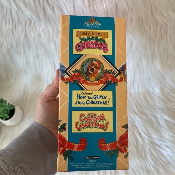 Vintage 1991 MGM UA VHS Christmas Movie Collection - Picture 3 of 5